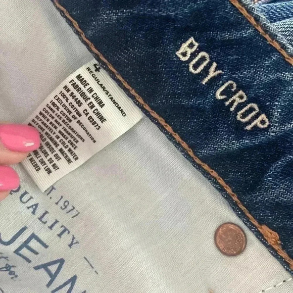 American Eagle perfectly distressed boy crop jean | 4 Button Fly - Picture 3 of 7